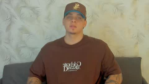 Snapshot of dennis_munera chatting on December 28, 10:36 am dennis munera online show from December 28, 10:36 am