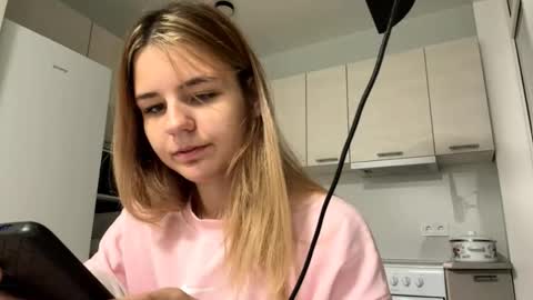 Denni online show from October 7, 5:20 pm