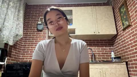 Snapshot of denysebernacchi chatting on September 27, 7:22 pm Emma online show from September 27, 7:22 pm