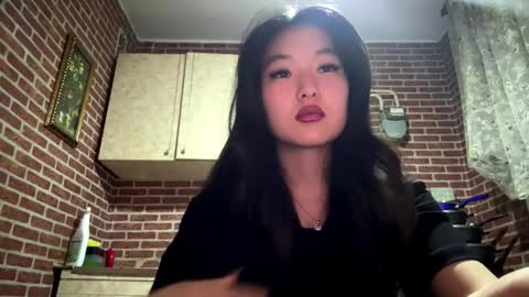 Emma online show from January 11, 2:23 pm