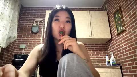 Emma online show from March 6, 10:14 am