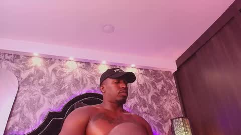 denzelrios online show from March 7, 5:18 am