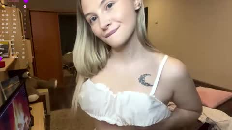 Vi  Victoria online show from November 28, 2:46 pm