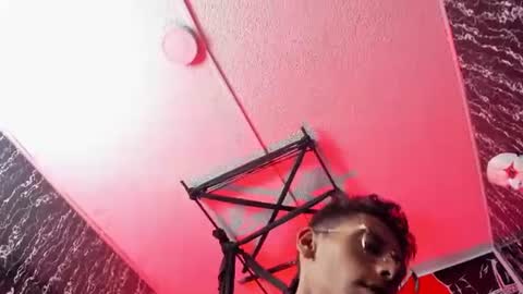 Dereck online show from July 3, 9:08 pm