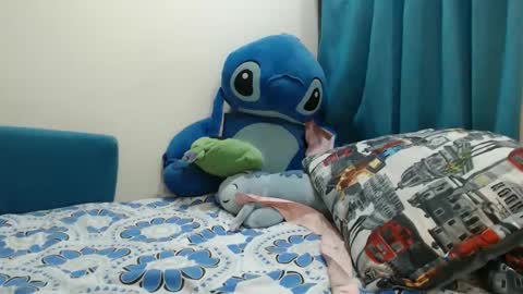 derek_44 online show from April 17, 2:25 am