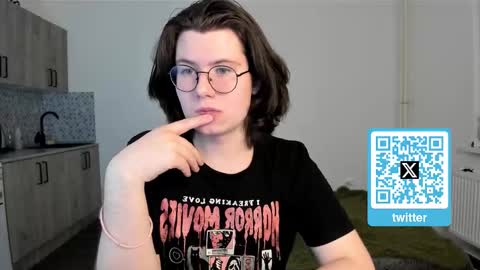 Derek online show from March 12, 7:28 pm