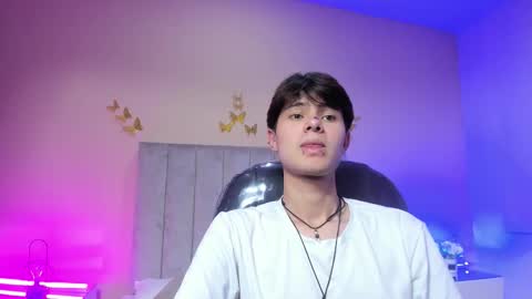 derek_sinn online show from March 21, 8:35 pm