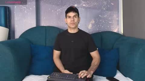 derek_voss online show from June 23, 12:44 pm