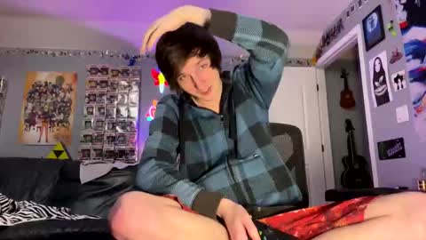 derekdings online show from March 13, 10:40 am