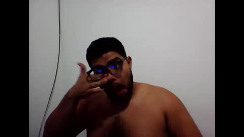 derick_0013 online show from May 5, 9:31 pm