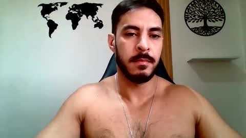 derick_kluster online show from June 3, 4:12 pm