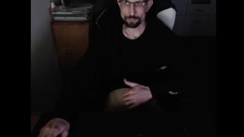 dermattes online show from April 18, 3:47 pm