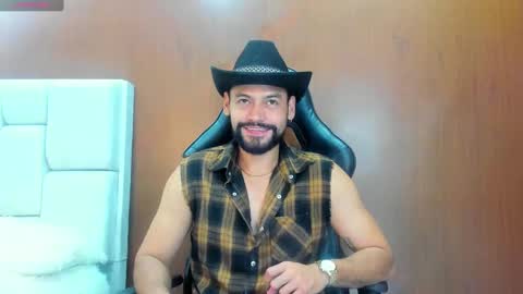 DerryBigger CM online show from October 16, 6:07 pm