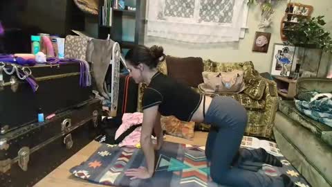 desimonroe online show from January 1, 3:03 pm