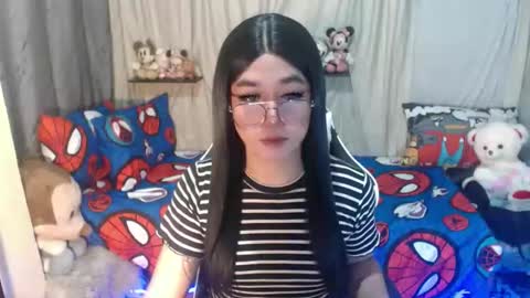 Snapshot of desirable_lorinexx chatting on October 19, 4:11 pm LORINE online show from October 19, 4:11 pm
