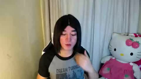 Snapshot of desirable_lorinexx chatting on February 24, 8:27 am LORINE online show from February 24, 8:27 am