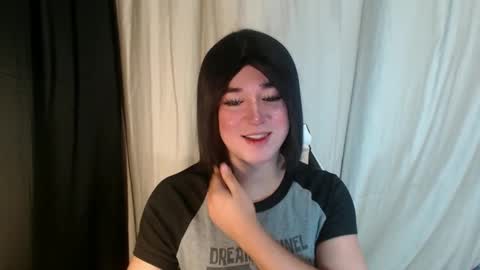 Snapshot of desirable_lorinexx chatting on March 12, 4:35 pm LORINE online show from March 12, 4:35 pm