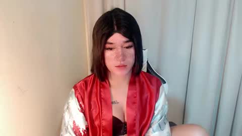 Snapshot of desirable_lorinexx chatting on March 5, 6:34 pm LORINE online show from March 5, 6:34 pm
