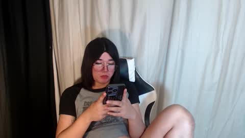 Snapshot of desirable_lorinexx chatting on March 8, 6:54 am LORINE online show from March 8, 6:54 am
