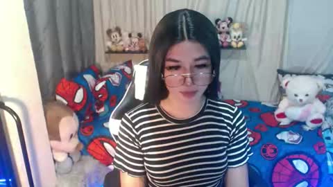 Snapshot of desirable_lorinexx chatting on October 23, 5:42 am LORINE online show from October 23, 5:42 am