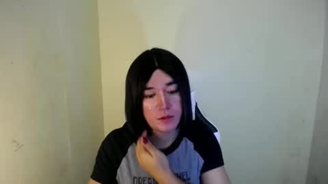 Snapshot of desirable_lorinexx chatting on February 17, 4:20 am LORINE online show from February 17, 4:20 am