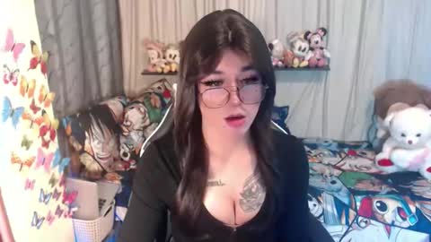 Snapshot of desirable_lorinexx chatting on October 9, 3:50 pm LORINE online show from October 9, 3:50 pm