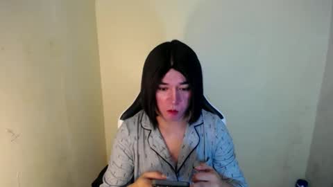Snapshot of desirable_lorinexx chatting on February 11, 6:33 pm LORINE online show from February 11, 6:33 pm