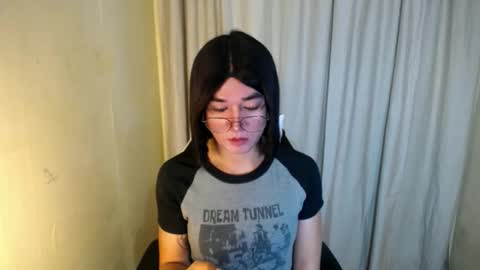 Snapshot of desirable_lorinexx chatting on February 26, 5:57 am LORINE online show from February 26, 5:57 am