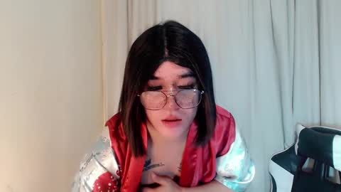 Snapshot of desirable_lorinexx chatting on March 3, 11:35 pm LORINE online show from March 3, 11:35 pm