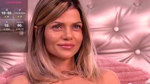 Mia online show from February 11, 7:45 am