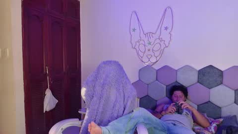 TORI AND MR. BEAR online show from February 23, 1:32 pm