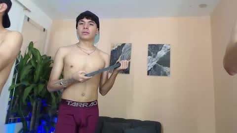 desiresofolympus_ online show from March 20, 10:04 pm