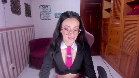 Snapshot of desiring__angel chatting on October 31, 5:30 am Desiring Angel online show from October 31, 5:30 am