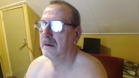 destelp online show from March 26, 11:43 pm