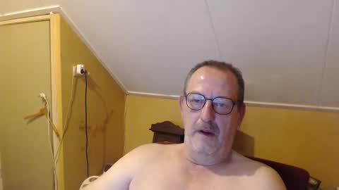 destelp online show from October 3, 5:54 pm