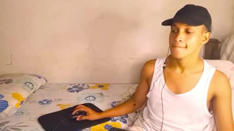 deus_steim online show from November 30, 2:29 am