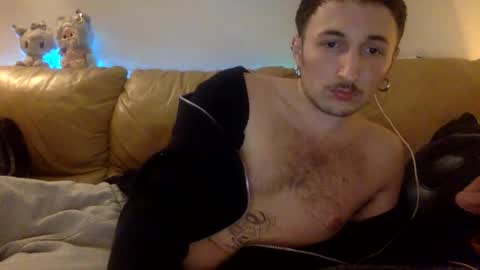 deusexmachine1 online show from February 8, 10:57 pm