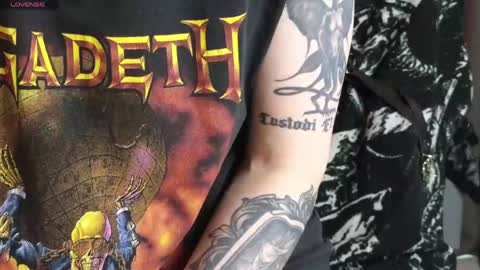 devil_s_bride online show from April 20, 4:43 pm