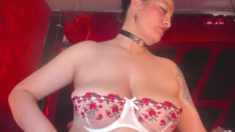 devil_taylorx online show from March 6, 7:02 pm
