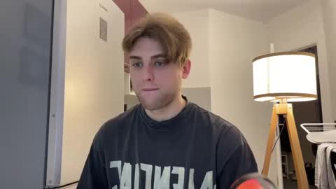 devilnut1 online show from January 29, 6:22 am