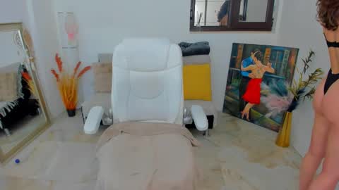 Deya online show from February 19, 8:19 pm