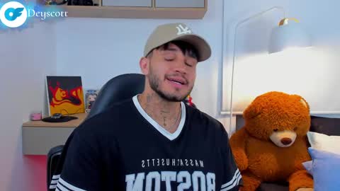 JULIAN online show from March 10, 2:17 am