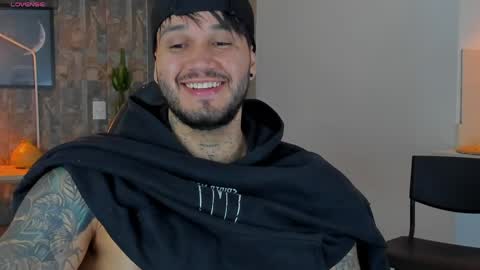 JULIAN online show from May 2, 1:44 am
