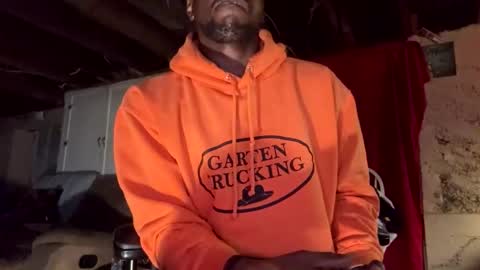 Snapshot of dhbbc454336 chatting on December 15, 11:12 am Marcus D-von Steel as the raunchy ass sniffer thrill me with your online show from December 15, 11:12 am