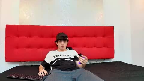 Snapshot of dia_fax18 chatting on September 12, 12:18 pm online show from September 12, 12:18 pm