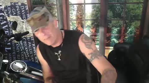 Yeti online show from April 6, 11:50 pm