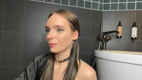 dialinkaaaa online show from March 25, 2:07 am