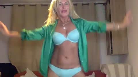 diana583578 online show from October 21, 8:45 pm