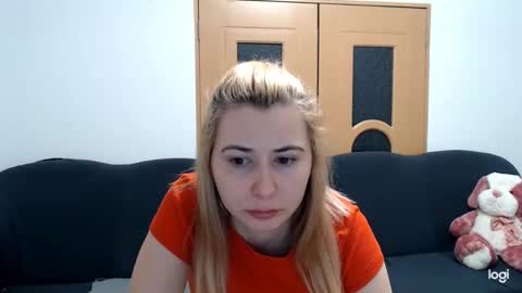 Snapshot of dianasmiey7 chatting on March 3, 4:05 pm dianasmiey7 online show from March 3, 4:05 pm