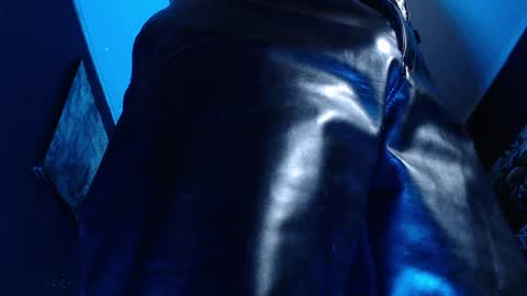 DICAPRIO online show from April 10, 8:30 am